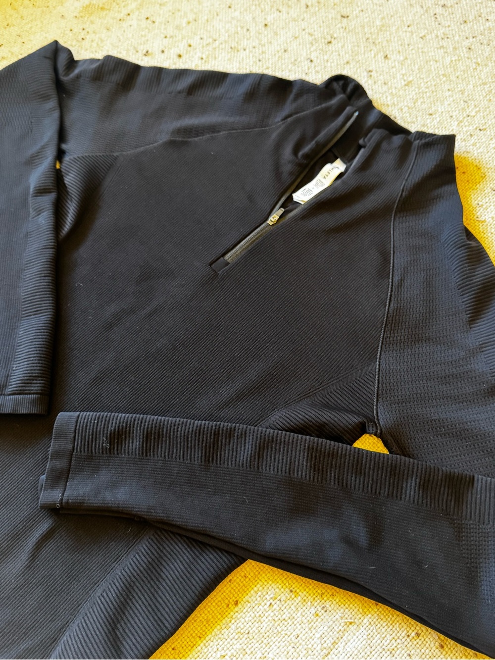 Athleta Women’s M Black Seamless Ribbed Quarter Zip Performance Pullover Top